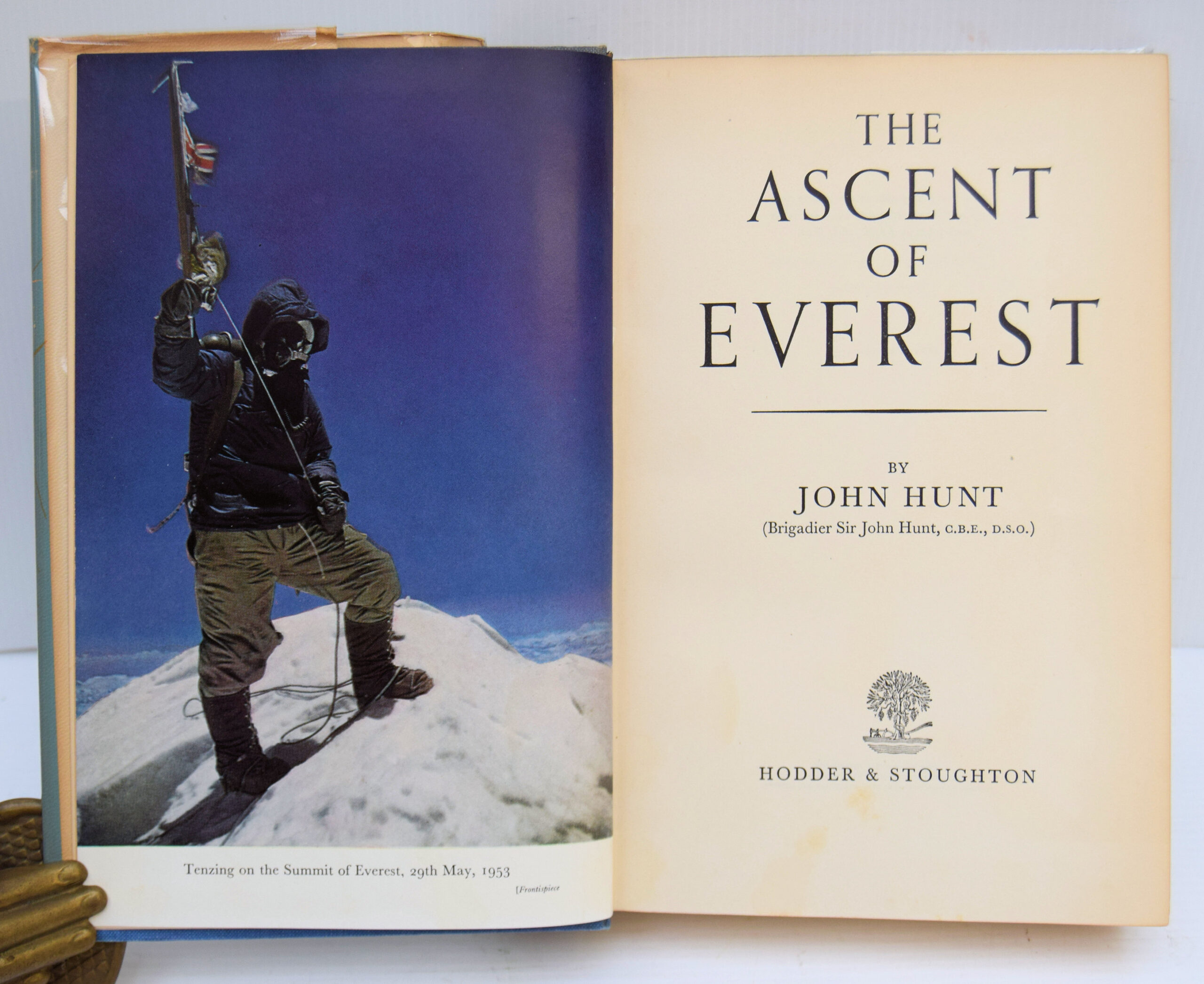 THE ASCENT OF EVEREST. - Image 2