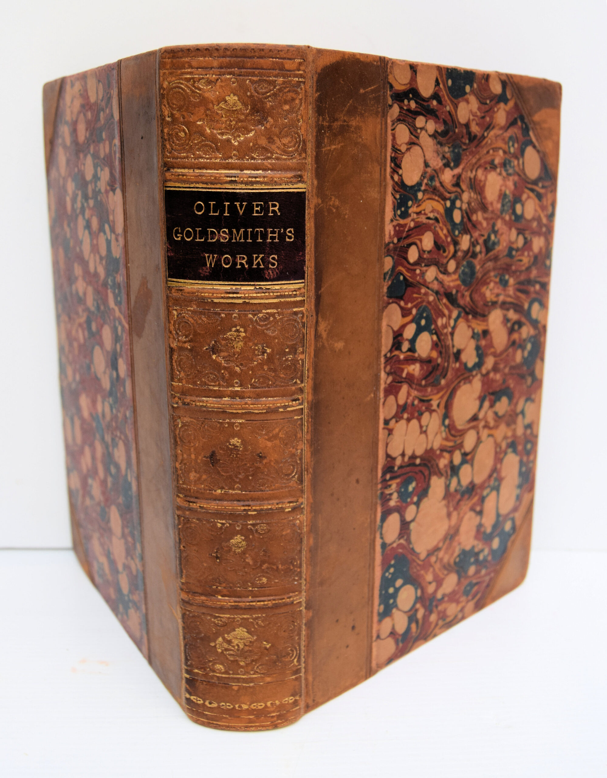 THE WORKS OF OLIVER GOLDSMITH: